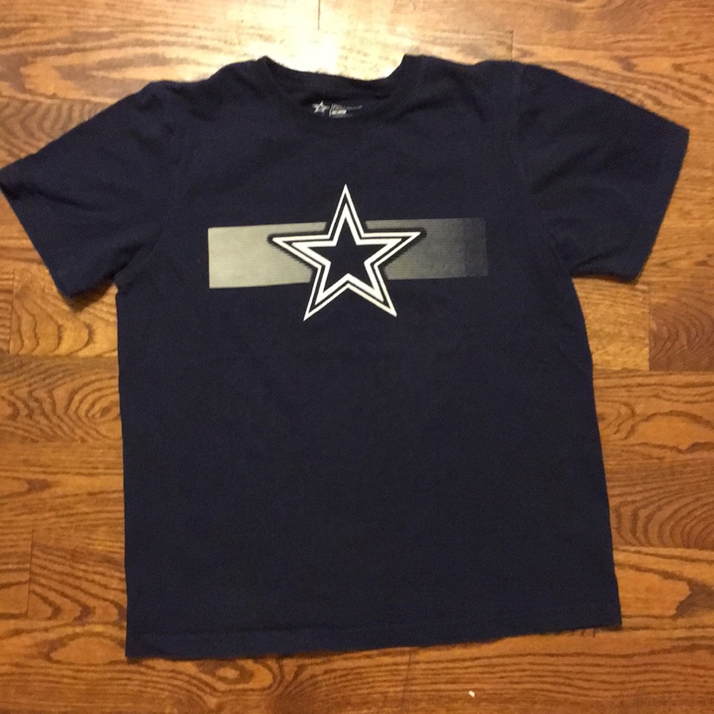 Boys Dallas Cowboys Tshirt size L (14/16)
